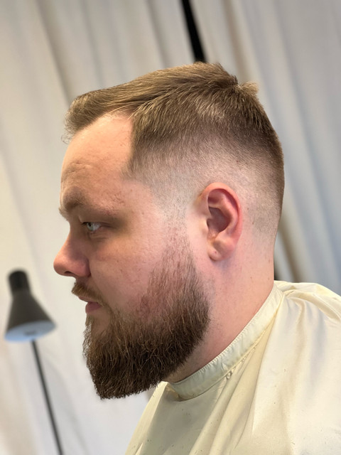 Premium skin fade and beard trim in Kbh